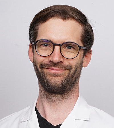 Dr. Bram van Schie